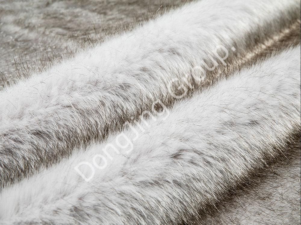 9HG0091-Gebroken wit geverfd koffievossenbont faux fur fabric