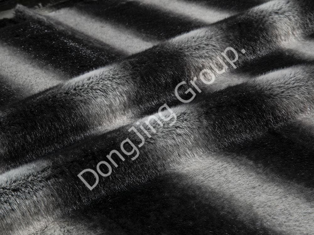 9HG0155-Zwart getrokken konijnenhaar faux fur fabric