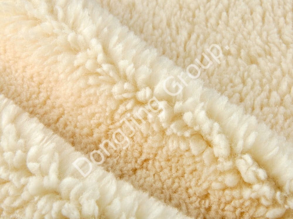 DP0605-Hong Mi Wit IJslands Haar faux fur fabric