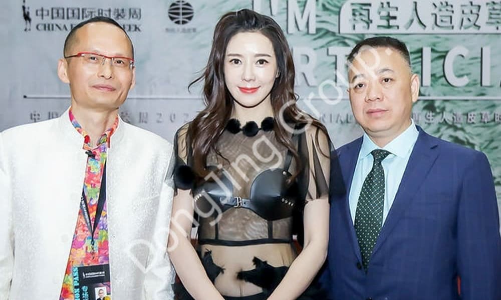 Zhang Jinhao en Dongjing gerecycled nepbont verschenen op China International Fashion Week